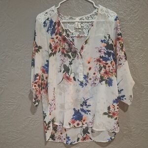 Truth White Cream 3/4 Sleeve Buttoned Blouse
